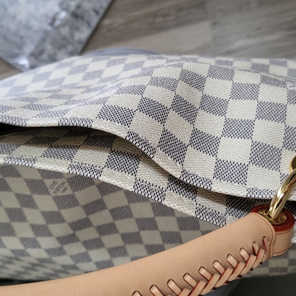 Louis Vuitton Artsy MM, Damier Azur, Like New Condition - Picture 13 of 16